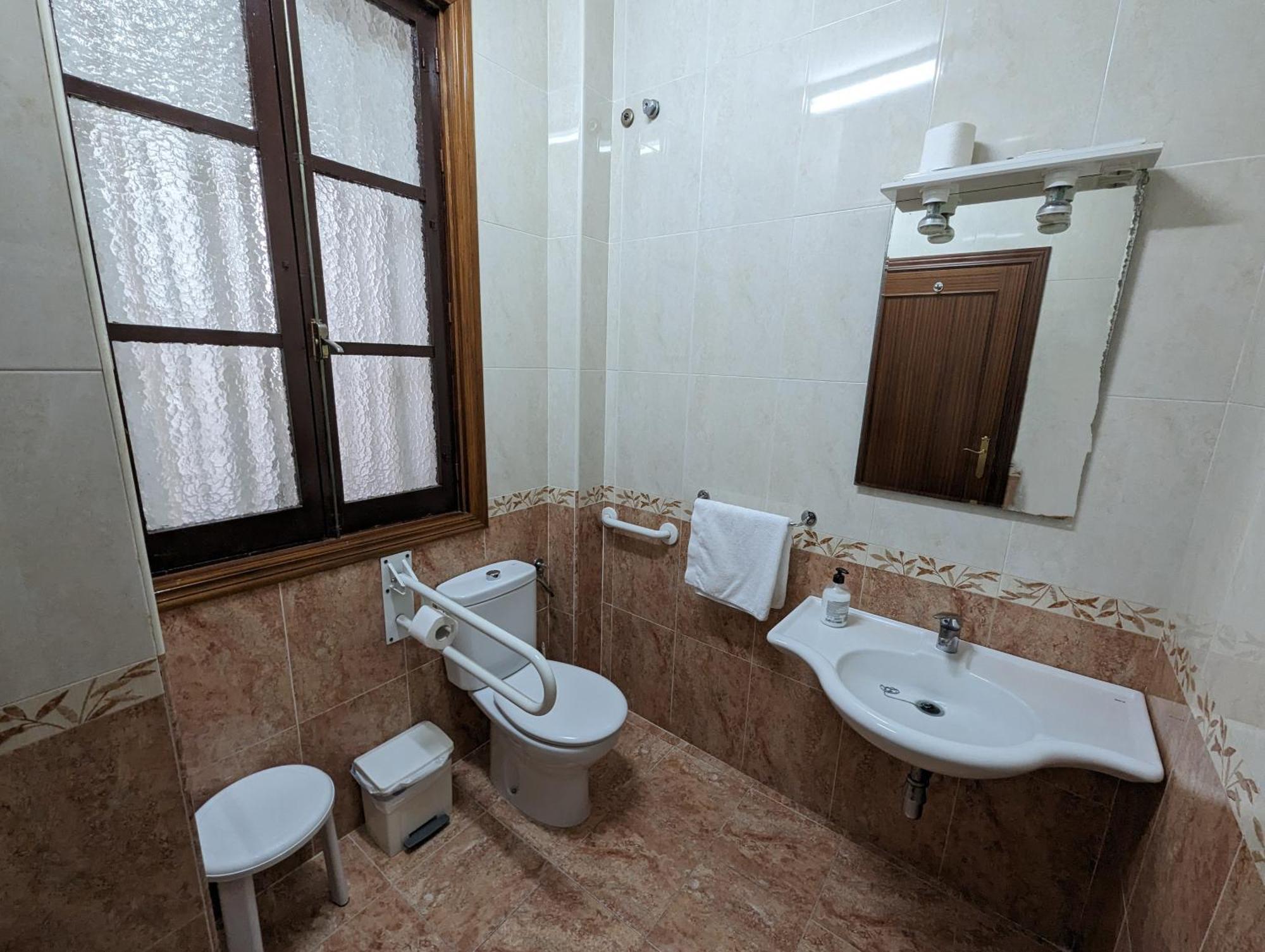 Triple Room Private Bathroom